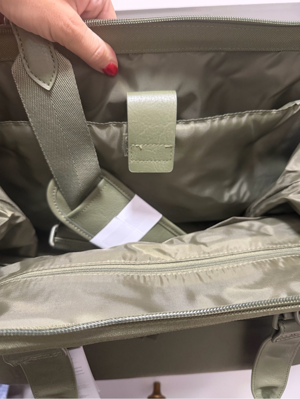 Olive Green Beis Bag - Picture 3 of 3